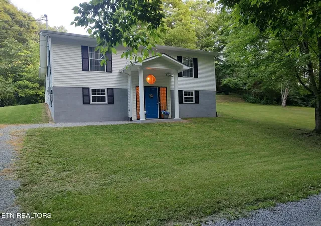 Photo 3 of Single family home for sale at 311 Greever Holw Rd, Tazewell, TN 37879 | MLS# 1344754 | Listing updated on 2026-06-19
