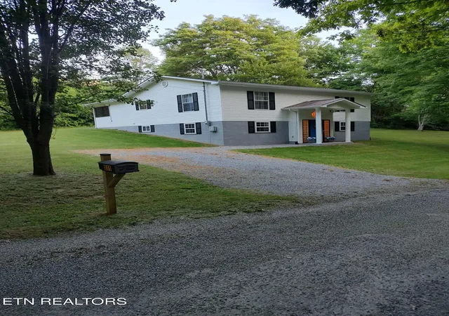 Photo 3 of Single family home for sale at 311 Greever Holw Rd, Tazewell, TN 37879 | MLS# 1344754 | Listing updated on 2026-06-19