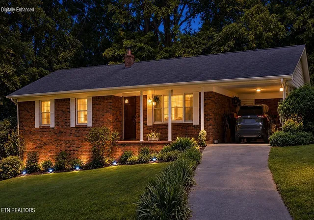 Single family home for sale at 129 Jefferson St, Harrogate, TN 37752 | MLS# 1344758