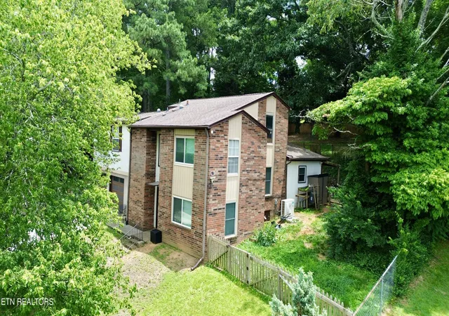 Photo 2 of Single family home for sale at 1940 Rosedale Ave, Knoxville, TN 37915 | MLS# 1344776 | Listing updated on 2026-08-13