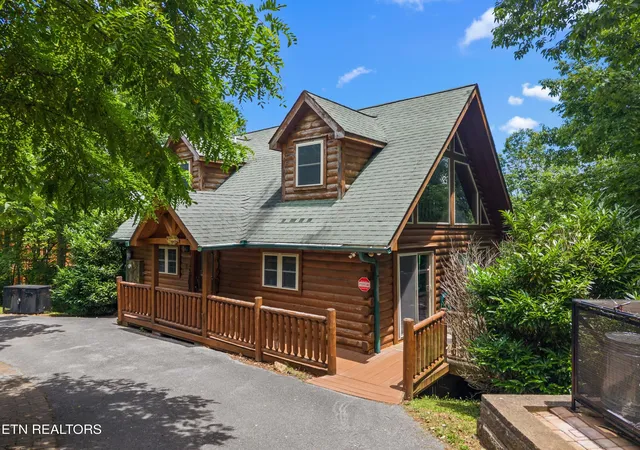 Photo 1 of Single family home for sale at 4160 Chamberlain Ln, Sevierville, TN 37862 | MLS# 1345022 | Listing updated on 2026-09-16
