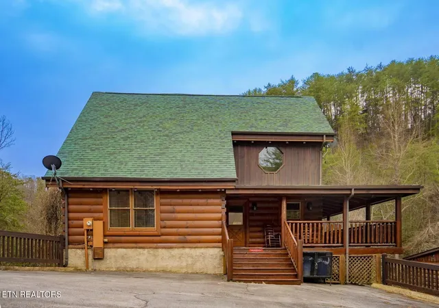 Photo 1 of Single family home for sale at 1928 Bear Crk Fls Way, Sevierville, TN 37862 | MLS# 1344906 | Listing updated on 2026-09-16