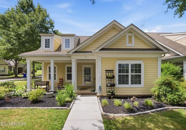 1st image of 120 Fortenberry St, Oak Ridge, TN 37830 | MLS# 1344895