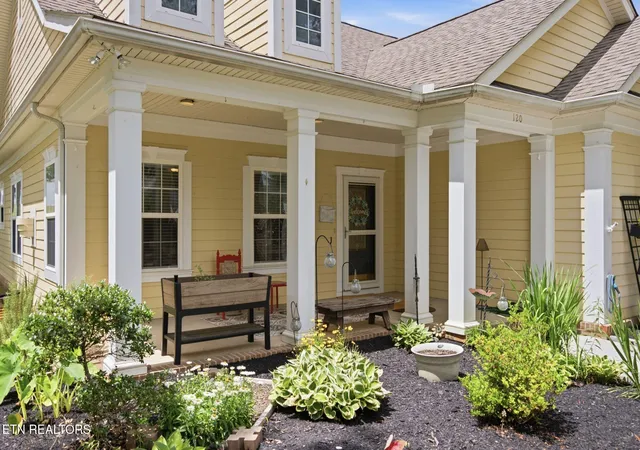 3rd image of 120 Fortenberry St, Oak Ridge, TN 37830 | MLS# 1344895