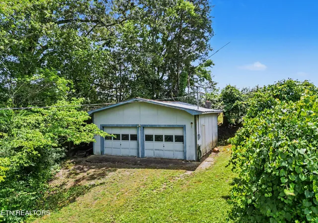 Photo 4 of Single family home for sale at 515 Morrell St, Newport, TN 37821 | MLS# 1344845 | Listing updated on 2026-09-24