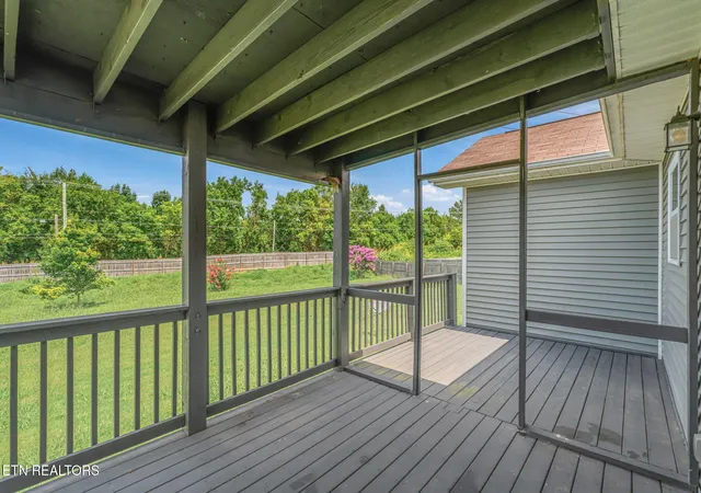 Homes for sale in Loudon, TN | 125 Hartfield Ln, Loudon, TN 37774 | MLS# 1347681