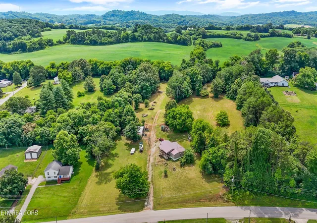 Homes for sale in Friendsville, TN | 11066 Unitia Rd, Friendsville, TN 37737 | MLS# 1345276