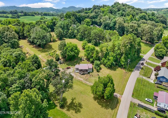 Homes for sale in Friendsville, TN | 11066 Unitia Rd, Friendsville, TN 37737 | MLS# 1345276