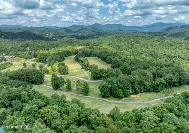 Photo 3 of Single family home for sale at 374 Laurel Rd, Townsend, TN 37882 | MLS# 1345294 | Listing updated on 2026-09-01