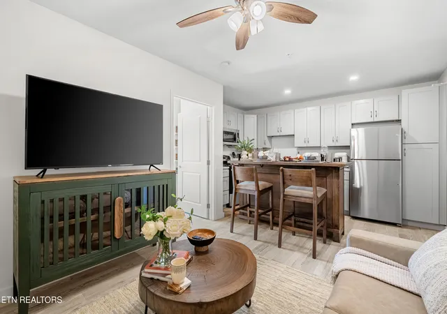 4th image of 227 Sharon Dr #313, Pigeon Forge, TN 37863 | MLS# 1345165