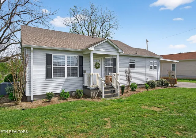 Homes for sale in Sparta, TN | 348 Burley St, Sparta, TN 38583 | MLS# 1344843
