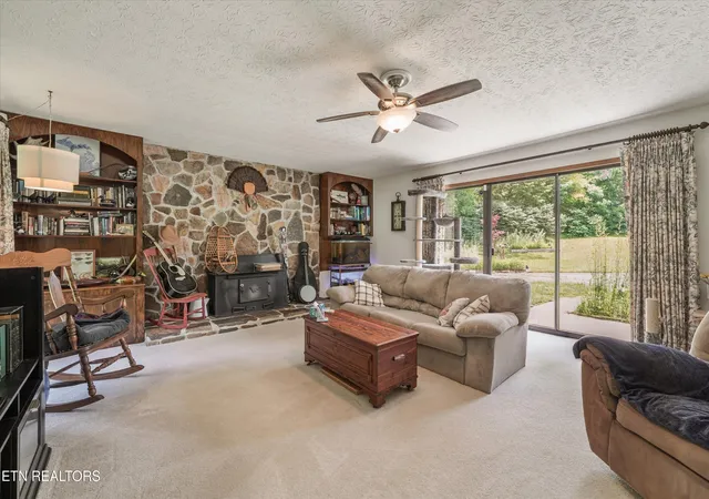 Photo 3 of Sale Pending at 127 Mountain Rd, Oliver Springs, TN 37840 | MLS# 1345457 | Listing updated on 2026-09-22