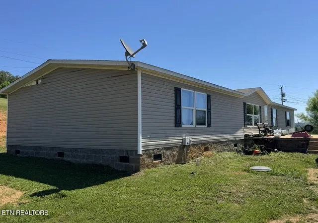 Homes for sale in Tazewell, TN | 122 Pearlie Ln, Tazewell, TN 37879 | MLS# 1344886