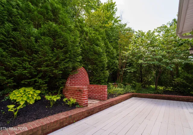 Listing Photo 2 - Condo for sale in building located at 712 Maple Pt Dr, Cookeville, TN 38501 - Unit #