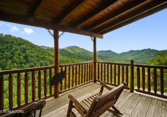 Homes for sale in Pigeon Forge, TN | 5053 State Rte 132, Pigeon Forge, TN 37863