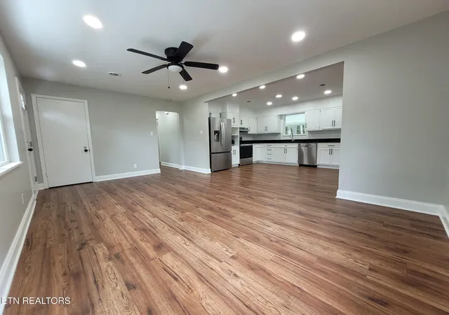 Photo 3 of Single family home for sale at 5506 Cedar Hts Rd, Knoxville, TN 37912 | MLS# 1344905 | Listing updated on 2026-07-25