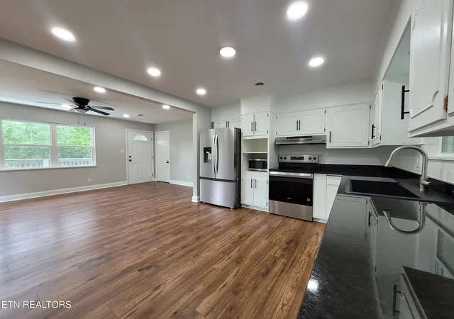 Photo 4 of Single family home for sale at 5506 Cedar Hts Rd, Knoxville, TN 37912 | MLS# 1344905 | Listing updated on 2026-07-25