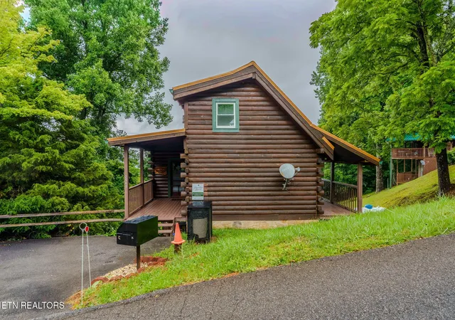 Homes for sale in Sevierville, TN | 2541 Bobcat Wy, Sevierville, TN 37862 | MLS# 1346083