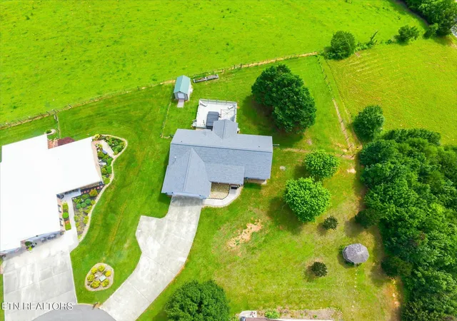 Homes for sale in Vonore, TN | 217 S Rolling Ridge Ln S Ln, Vonore, TN 37885 | MLS# 1344930