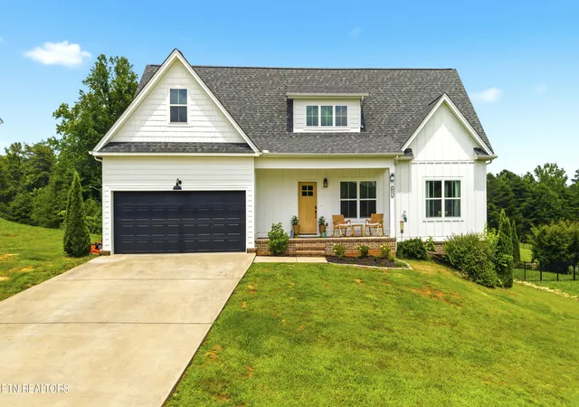 Homes for sale in Dayton, TN | 661 Riddle Rd, Dayton, TN 37321 | MLS# 1344938