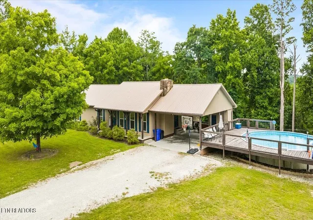Homes for sale in Caryville, TN | 168 Lakemont Ln, Caryville, TN 37714 | MLS# 1345709