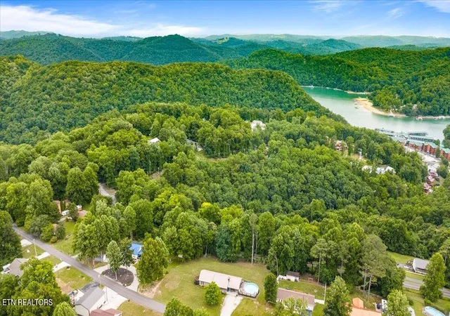 Homes for sale in Caryville, TN | 168 Lakemont Ln, Caryville, TN 37714 | MLS# 1345709