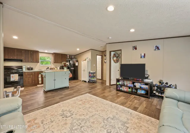 Photo 3 of Single family home for sale at 1487 Shields Fry Rd, Morristown, TN 37814 | MLS# 1344998 | Listing updated on 2026-09-23