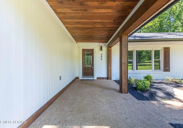 Photo 3 of Sale Pending at 244 Guinnwood Ln, Knoxville, TN 37922 | MLS# 1345296 | Listing updated on 2026-08-03