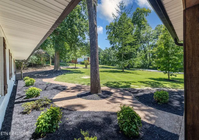 Photo 4 of Sale Pending at 244 Guinnwood Ln, Knoxville, TN 37922 | MLS# 1345296 | Listing updated on 2026-08-03