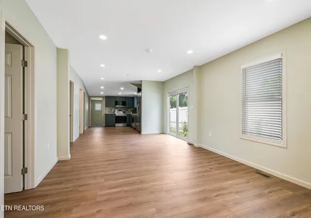 3rd image of 427 Oglewood Ave, Knoxville, TN 37917 | MLS# 1346418