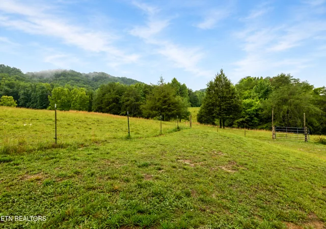 Homes for sale in Maynardville, TN | 415 Meadow View Dr, Maynardville, TN 37807 | MLS# 1345005