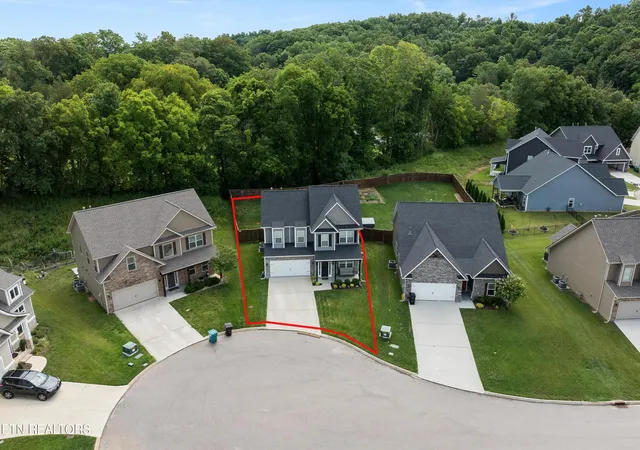Homes for sale in Knoxville, TN | 2216 Shylah Mia Ln, Knoxville, TN 37932 | MLS# 1345054