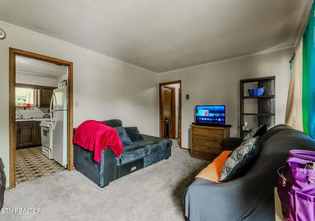 Photo 3 of Single family home for sale at 2307 Peachtree St, Knoxville, TN 37920 | MLS# 1346121 | Listing updated on 2026-07-23