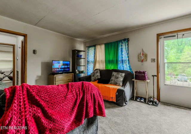 Photo 3 of Single family home for sale at 2307 Peachtree St, Knoxville, TN 37920 | MLS# 1346121 | Listing updated on 2026-07-23