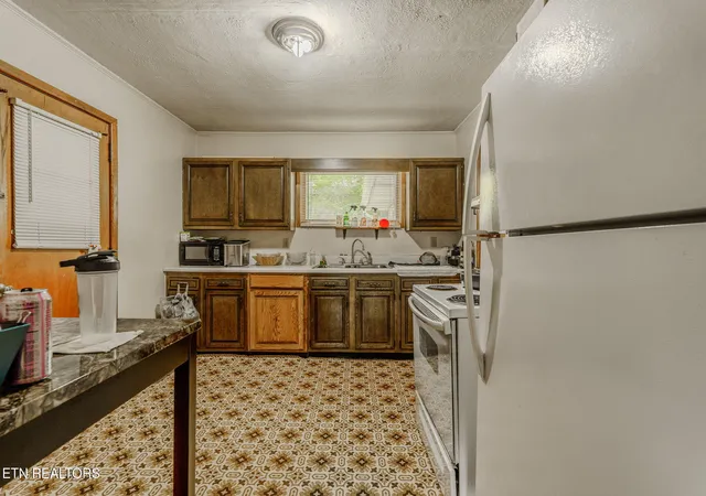 Photo 4 of Single family home for sale at 2307 Peachtree St, Knoxville, TN 37920 | MLS# 1346121 | Listing updated on 2026-07-23