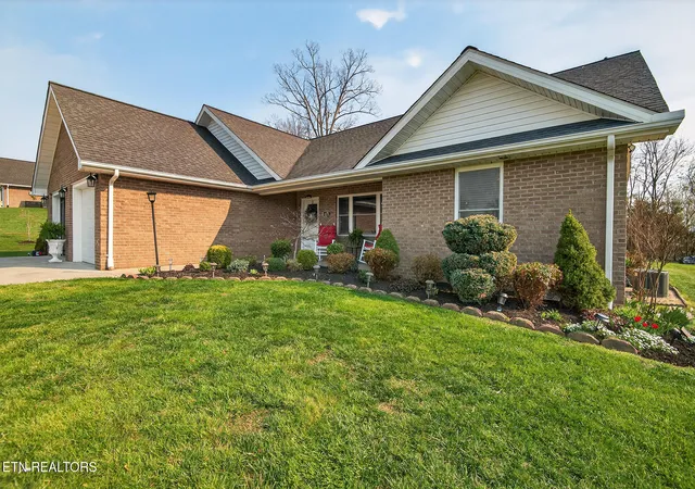 Homes for sale in Greeneville, TN | 410 Garden Meadow Rd, Greeneville, TN 37745 | MLS# 1345220