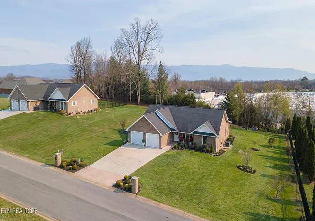 Homes for sale in Greeneville, TN | 410 Garden Meadow Rd, Greeneville, TN 37745 | MLS# 1345220