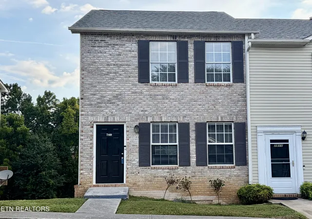 Condo for sale at 7809 Stone Garden Way, Powell, TN 37849 | MLS# 1345050