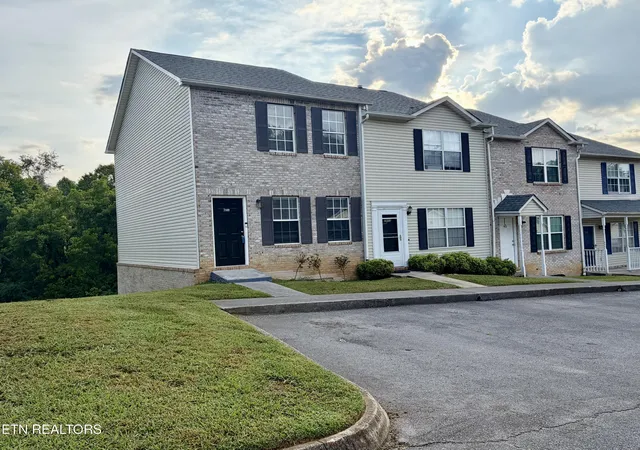 Photo 2 of Condo for sale at 7809 Stone Garden Way, Powell, TN 37849 | MLS# 1345050 | Listing updated on 2026-08-28