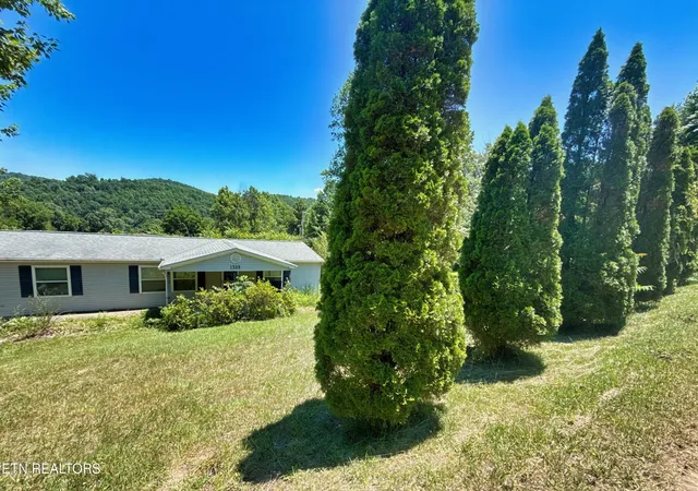 2nd image of 1325 Sharp Ln, Caryville, TN 37714 | MLS# 1345134