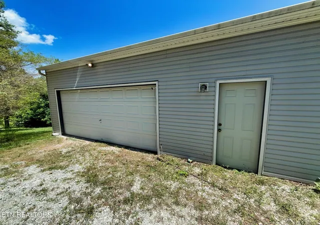 4th image of 1325 Sharp Ln, Caryville, TN 37714 | MLS# 1345134