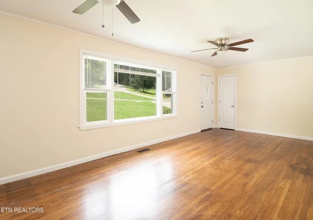 Photo 2 of Single family home for sale at 4300 Crosby Dr, Knoxville, TN 37909 | MLS# 1345125 | Listing updated on 2026-06-29