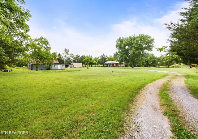 Homes for sale in Speedwell, TN | 120 Bolinger Rd, Speedwell, TN 37870 | MLS# 1345015