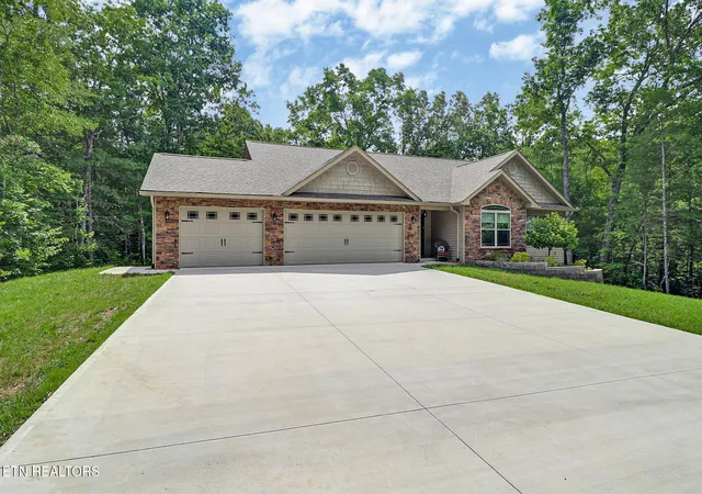 Photo 3 of Single family home for sale at 23 Dove Cote Ter, Crossville, TN 38558 | MLS# 1345069 | Listing updated on 2026-08-23