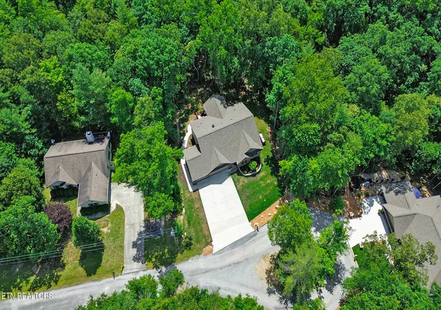 Photo 4 of Single family home for sale at 23 Dove Cote Ter, Crossville, TN 38558 | MLS# 1345069 | Listing updated on 2026-10-09