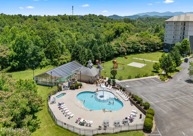 Homes for sale in Pigeon Forge, TN | 124 Plaza Dr #2105, Pigeon Forge, TN 37863 | MLS# 1345278