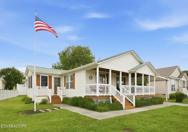 Photo 1 of Single family home for sale at 2518 Sportsmans Way, Sevierville, TN 37876 | MLS# 1345652 | Listing updated on 2026-09-20