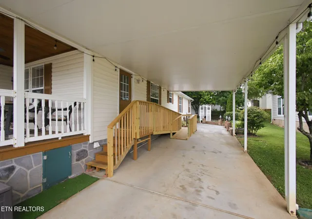 Photo 3 of Single family home for sale at 2518 Sportsmans Way, Sevierville, TN 37876 | MLS# 1345652 | Listing updated on 2026-09-20