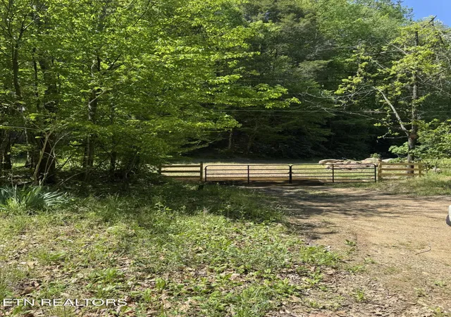 1st image of 915 Chestnut Valley Rd, Vonore, TN 37885 | MLS# 1345119