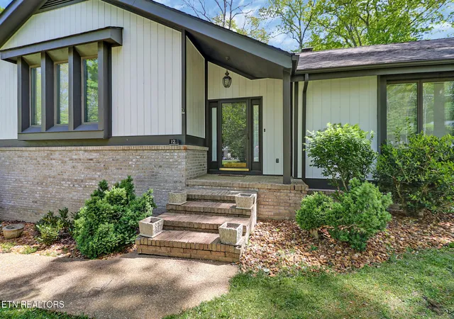 Photo 1 of Single family home for sale at 12 Ridge Crst Cir, Crossville, TN 38558 | MLS# 1345548 | Listing updated on 2026-09-25